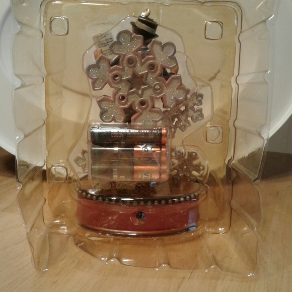 Music  box - Picture 4 of 8